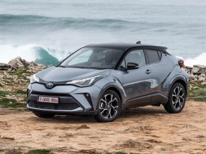  Toyota      C-HR